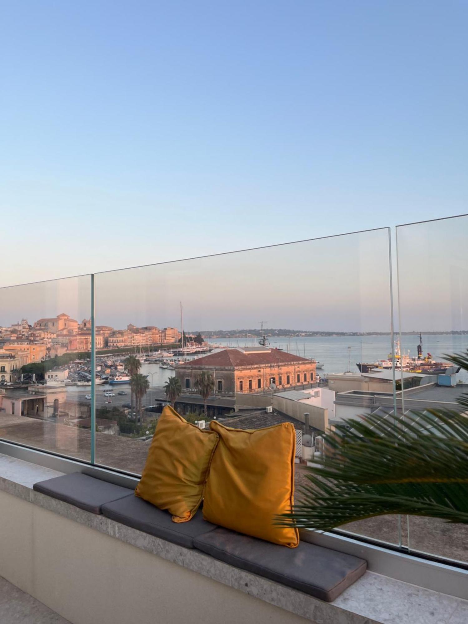 Bed and Breakfast La Terrazza Sul Porto Syracuse Exterior foto